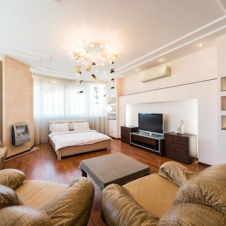 Роскошная 3К Квартира 135М2 На Набережной. Минская Kiew Exterior foto
